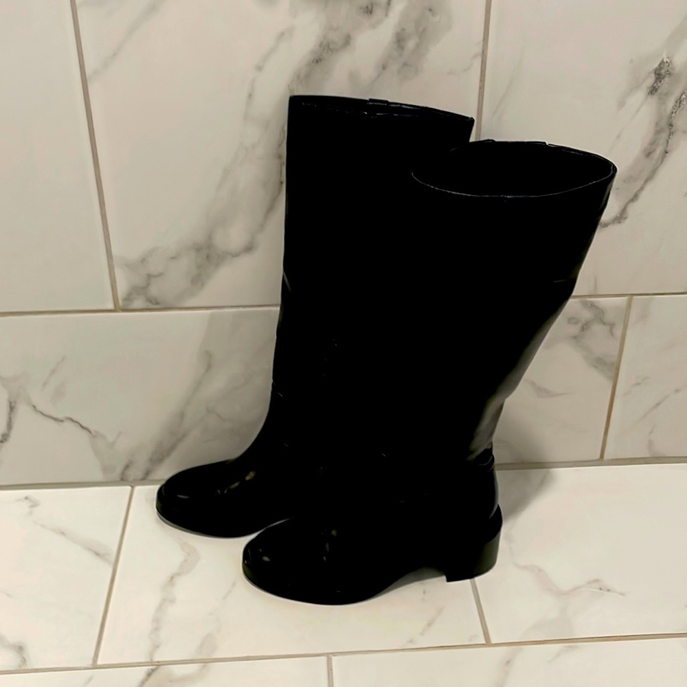 Loft size 5 boots